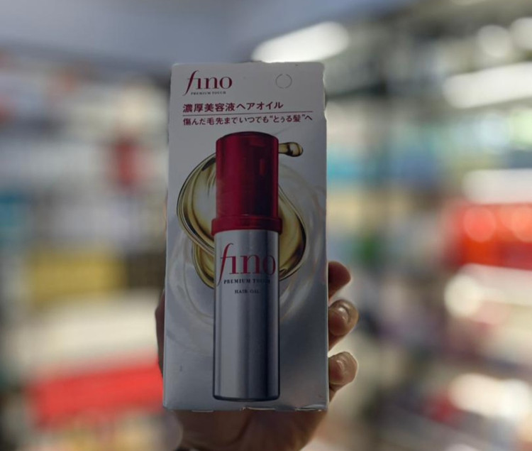 ویژگیها و فواید: تقویت و ترمیم موهای آسیبدیده افزایش نرمی و لطافت مو جلوگیری از وز و شکنندگی مو مناسب برای انواع موها حاوی آنتیاکسیدانها و ویتامین E