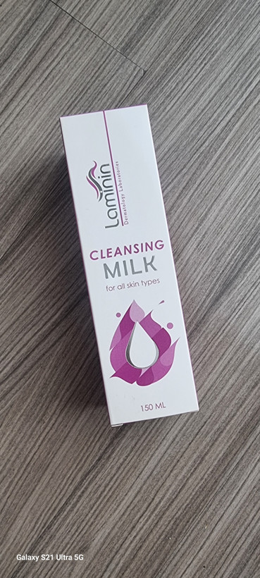 پاکسازی کامل سطح و منافذ پوست